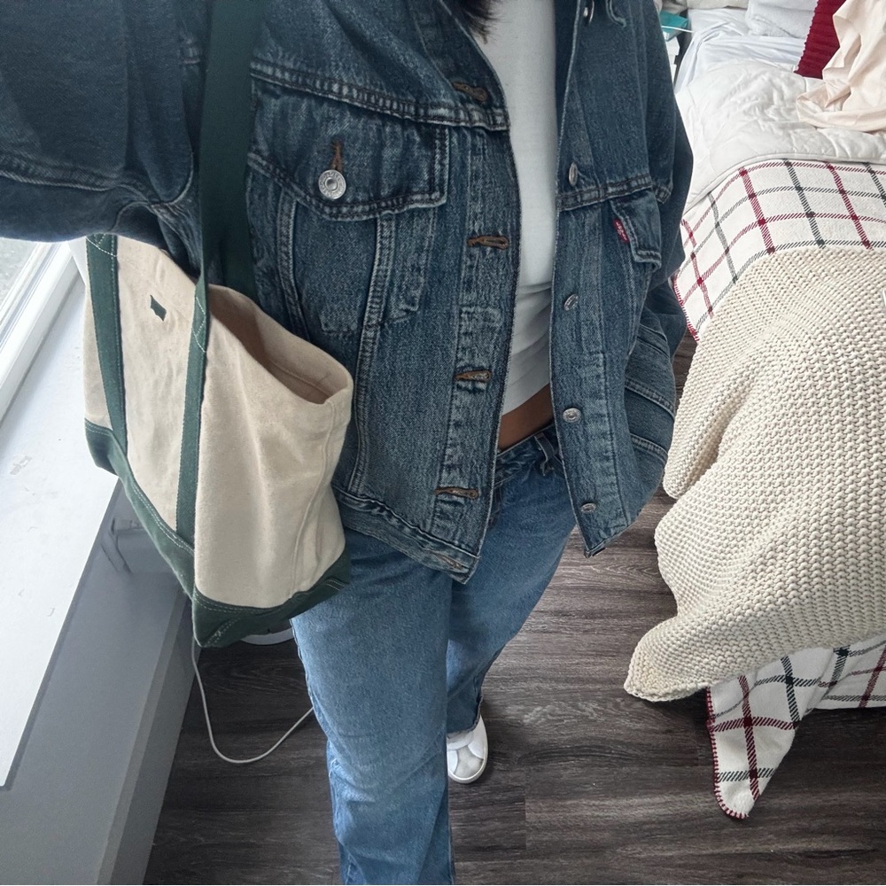 Levis 90s Womens truckers